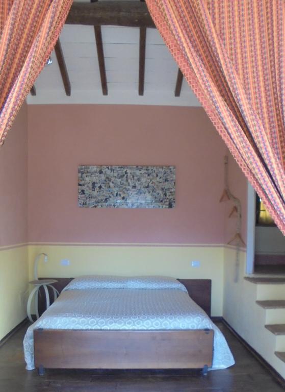 La Casina Di Giannetto Pensionat Seggiano Rum bild